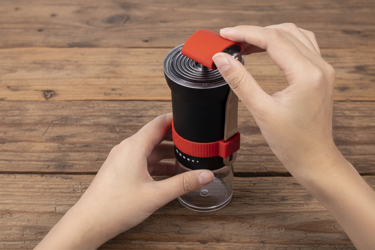 coffee grinder with handle storage